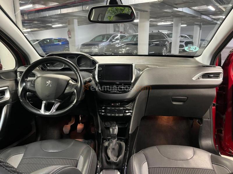Peugeot 2008 Allure 1.2 PureTech 110 S&S