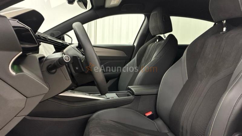 Peugeot 308 1.2 PURETECH 130 EAT8 GT 5P