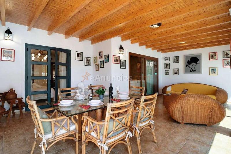 Preciosa villa a la venta en Playa Blanca