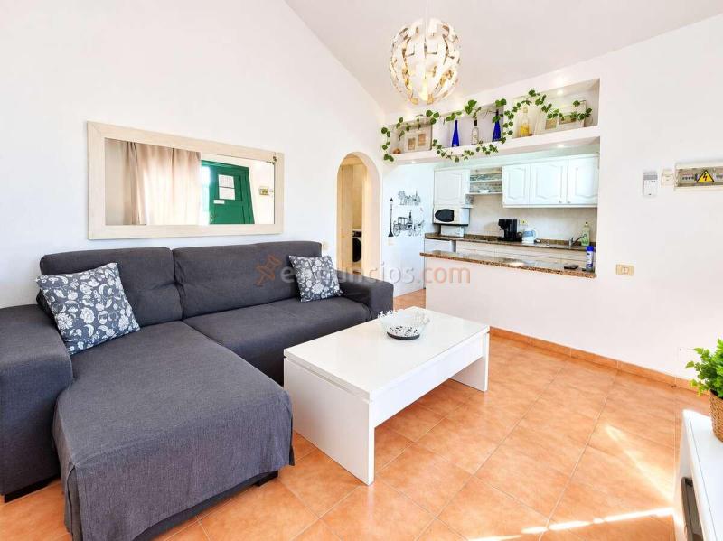 Bungalow con gran terraza privada a pasos de la playa en Puerto del Carmen