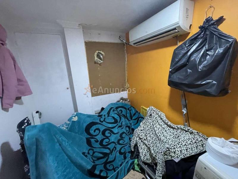 Solo para inversores. Piso de 3 dormitorios en Aldaia, con ascensor, que se vende con inquilino. Contacto: Valencia Rusa.