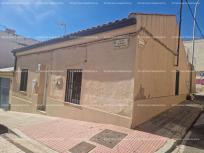 Salamanca ( Pizarrales - Ctra Ledesma);   2d , 1wc patio 170999€