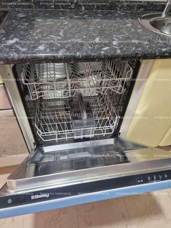 Salamanca ( Jesús Arambarri); 3d, 2 wc. 750€