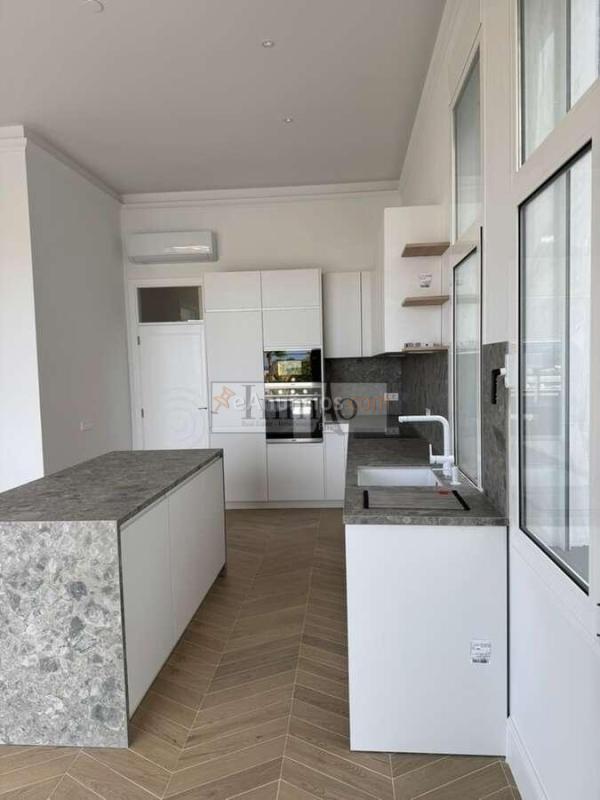 Villa independiente de lujo en exclusiva con Piscina privada y vistas al mar – Los Cristianos