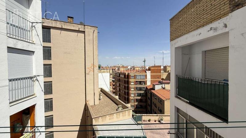 Piso en Avda. Portugal - Avda. Italia, Salamanca.