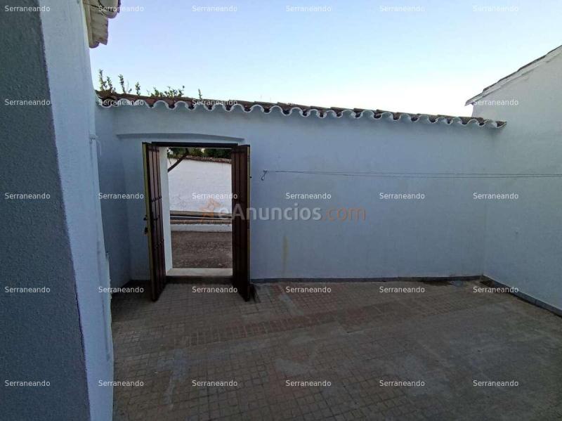 Casa de pueblo en higuera de la sierra ( huelva )