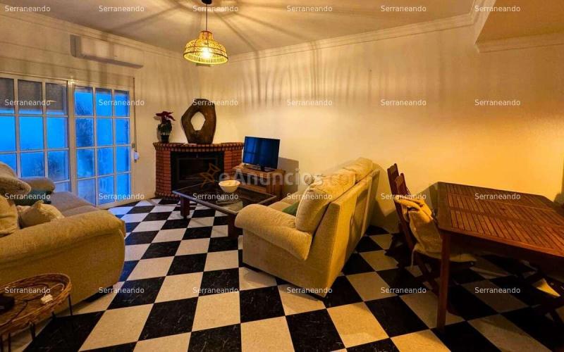 Casa adosada en venta en galaroza (huelva), españa.