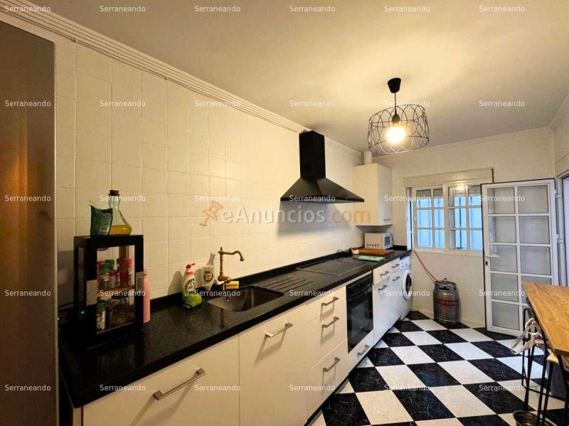 Casa adosada en venta en galaroza (huelva), españa.