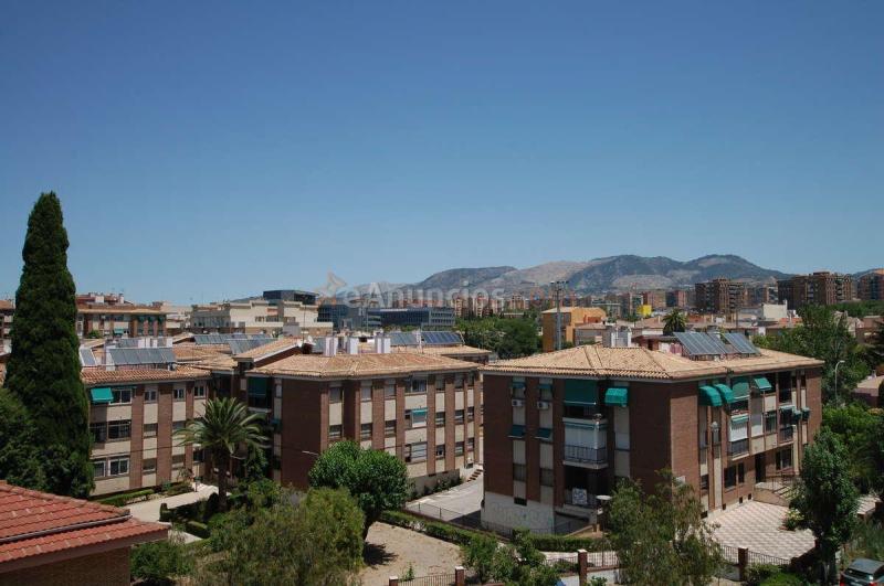 Piso de 4 dormitorios y 2 Baños
