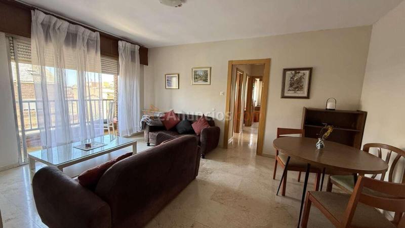 Piso de 4 dormitorios y 2 Baños