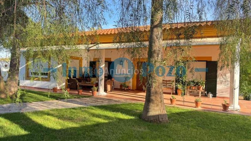 Chalet en venta en almendralejo – zona san marcos