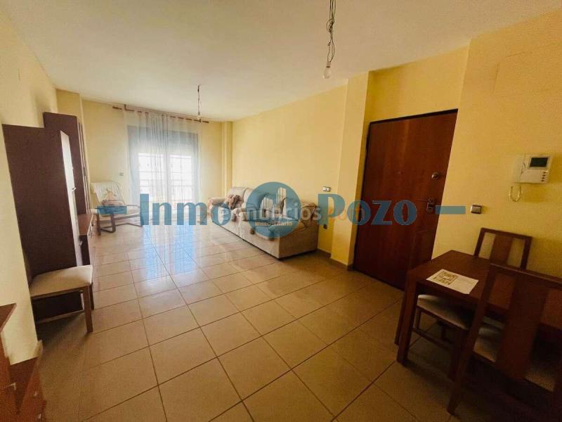 Piso en venta en calle vistahermosa – almendralejo  120.000 €