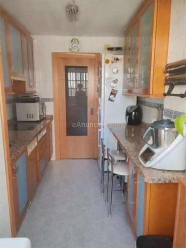 Piso reformado con plaza de aparcamiento en Suárez, Málaga capital