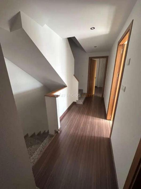 Tríplex en esquina con terraza, jardín y trastero en Algezares