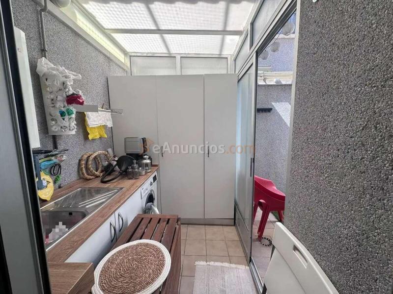 Tríplex en esquina con terraza, jardín y trastero en Algezares