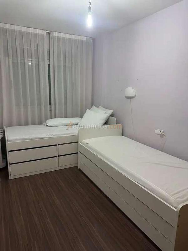 Tríplex en esquina con terraza, jardín y trastero en Algezares