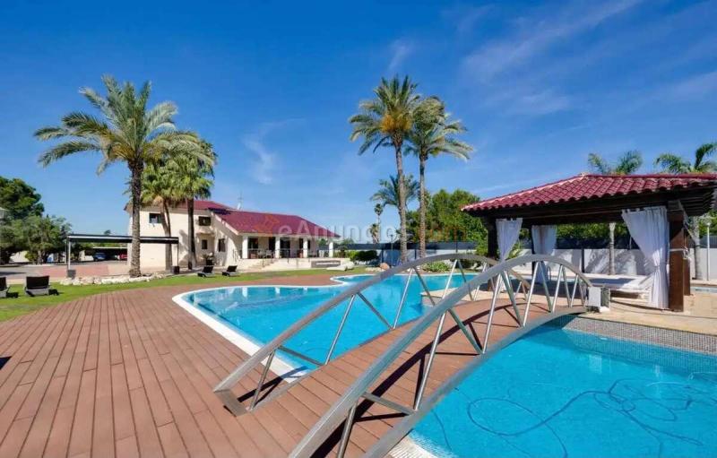 Villa mediterránea de lujo en Algezares, Murcia, con parcela de 3.800 m y vistas al Valle de la Fuensanta