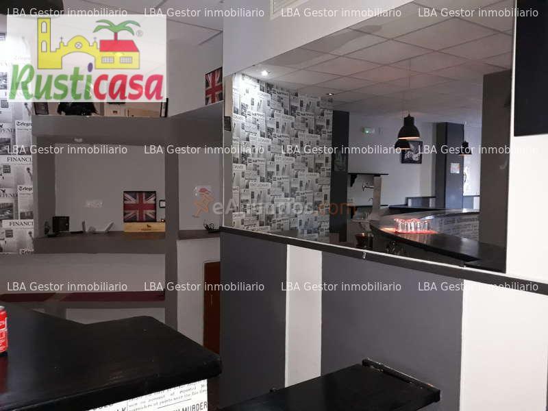 Cafetería totalmente montada.