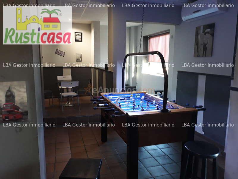 Cafetería totalmente montada.