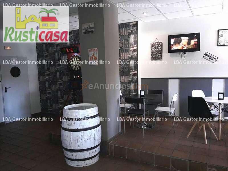 Cafetería totalmente montada.