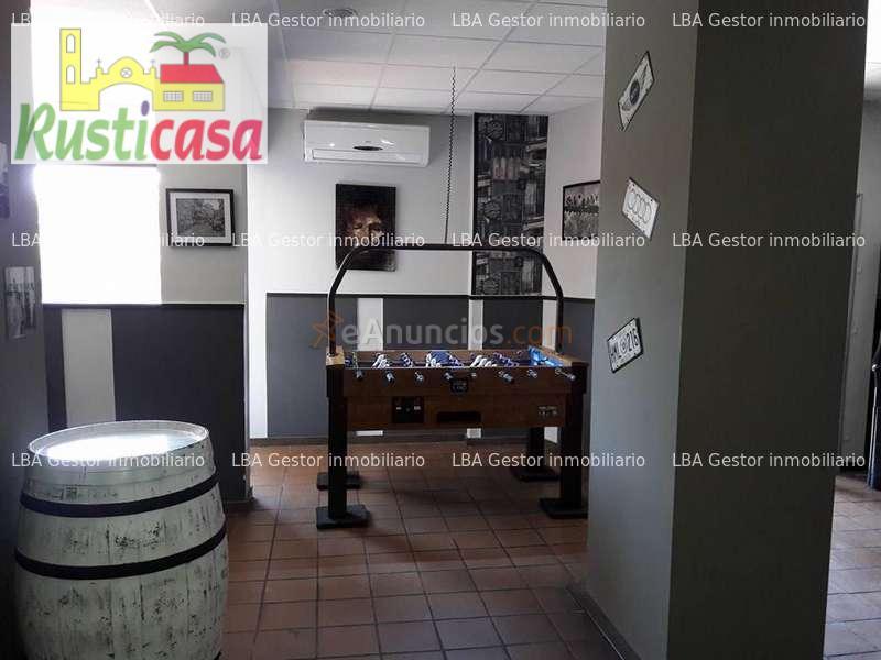 Cafetería totalmente montada.