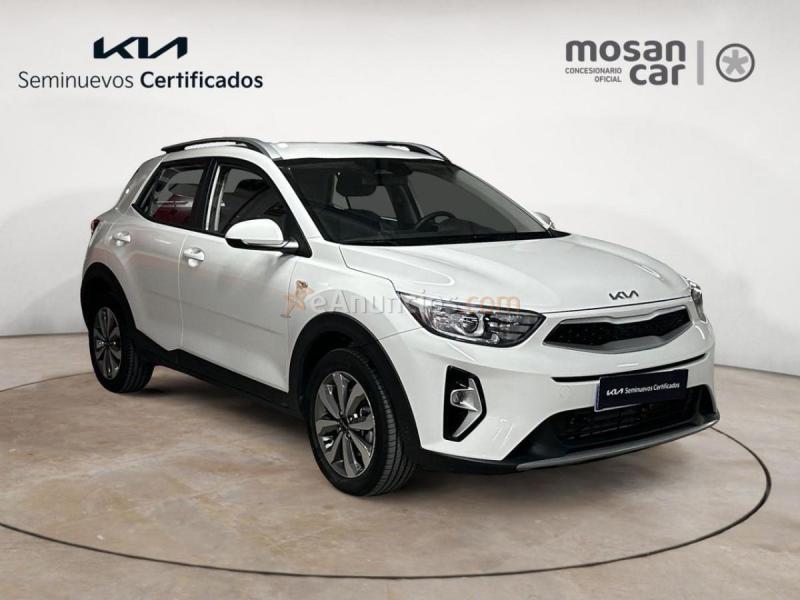 Kia Stonic 1.0 T-GDI MHEV 100 IMT CONCEPT GPS LL16 RADAR AR + CAM