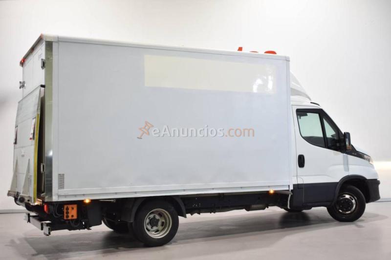 Iveco Daily CHASIS CABINA CARROZADO PAQUETERO CAMIÓN 35C 16H 3450 2.3D 156CV CON PLATAFORMA ELEVADORA TRAMPILLA Y RUEDA GEMELA 
