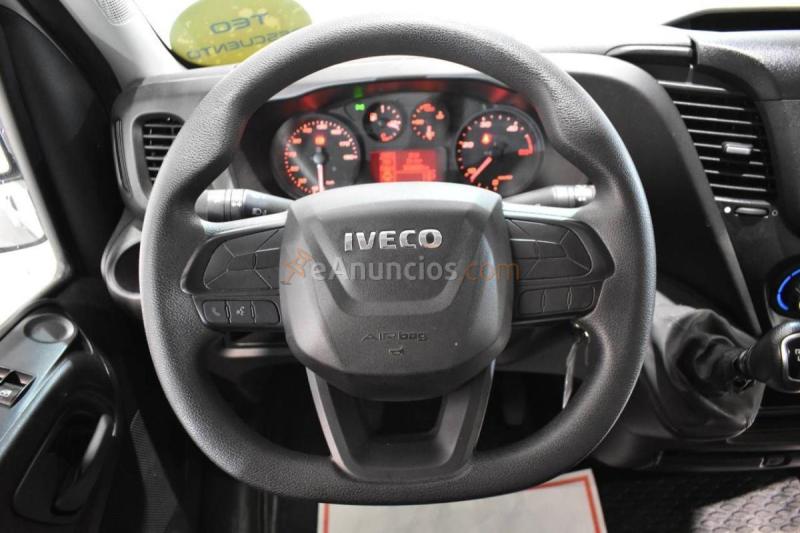 Iveco Daily CHASIS CABINA CARROZADO PAQUETERO CAMIÓN 35C 16H 3450 2.3D 156CV CON PLATAFORMA ELEVADORA TRAMPILLA Y RUEDA GEMELA 
