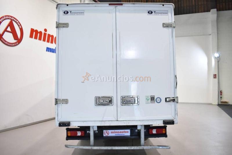Iveco Daily CHASIS CABINA DOBLE RUEDA CARROZADO PAQUETERO CAMIÓN 35C 16H 3750 2.3D 156 CV 