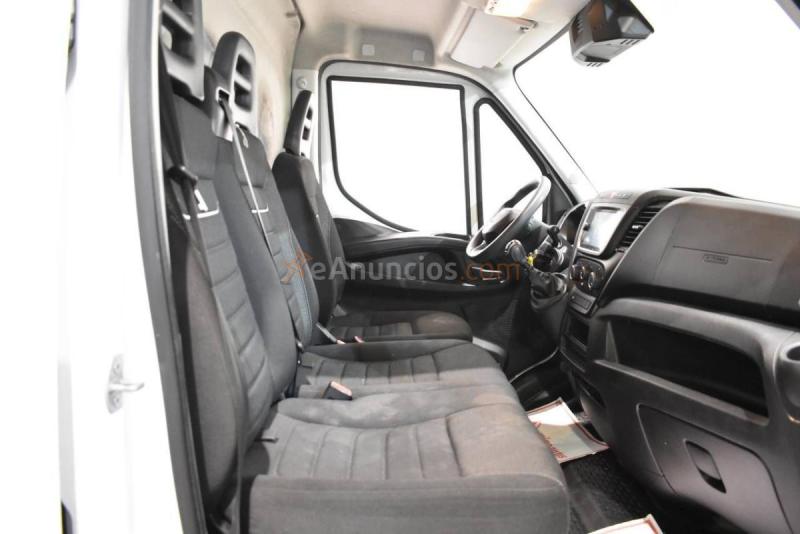 Iveco Daily FURGÓN 3520 35S 16V 2.3TD 156 CV 