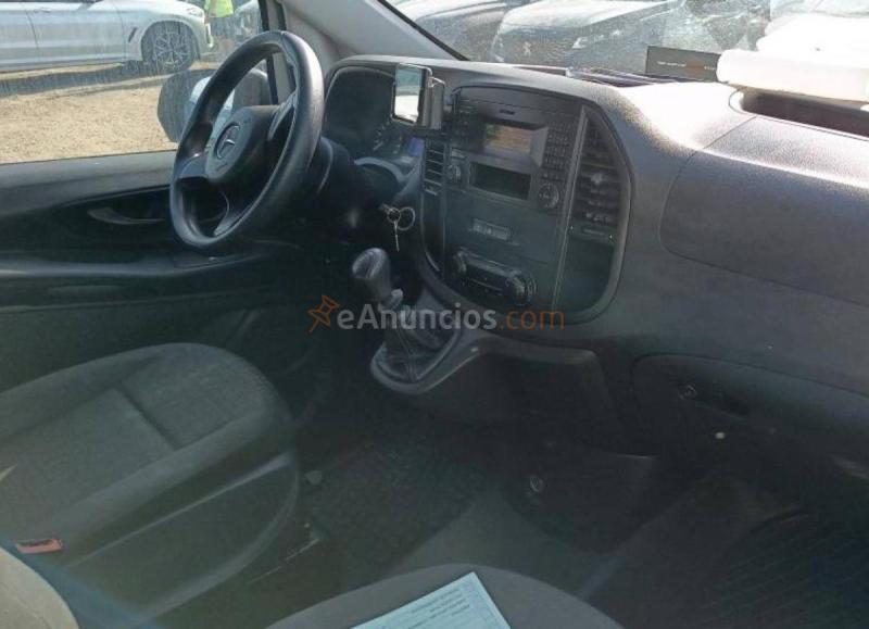 Mercedes Vito FURGÓN TALLER MÓVIL 114 CDI 136 CV LARGA 