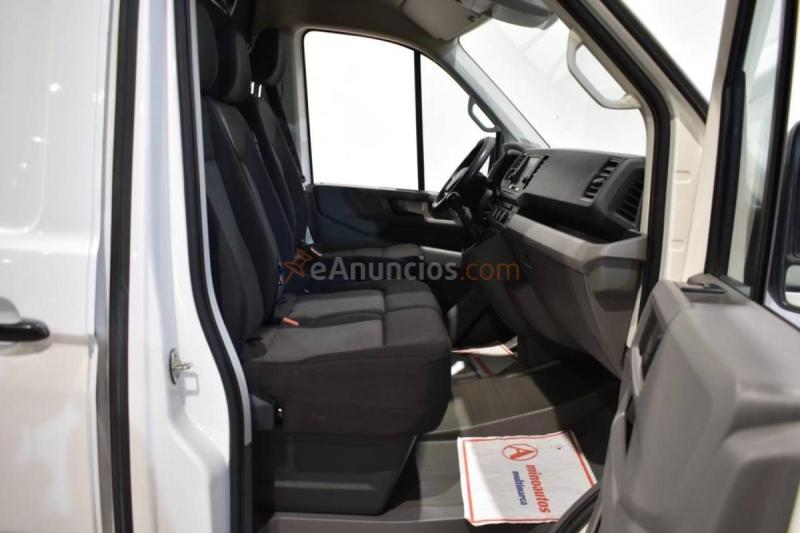 Volkswagen Crafter FURGÓN 35 L4H3 2.0 TDI 140 CV FWD 