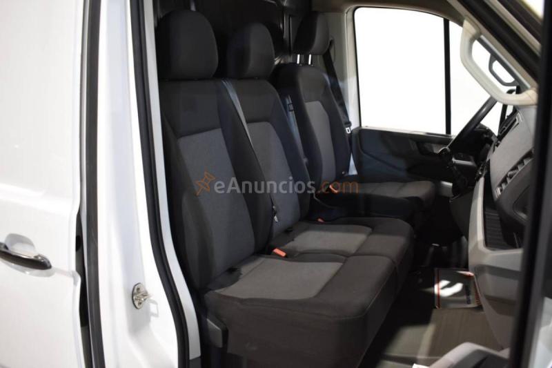 Volkswagen Crafter FURGÓN 35 L4H3 2.0 TDI 140 CV FWD 