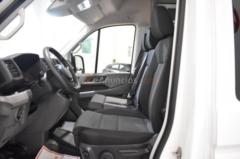 VW CRAFTER FURGN COMBI 35 L4H3 2.0 TDI 140 CV 7 PLAZAS