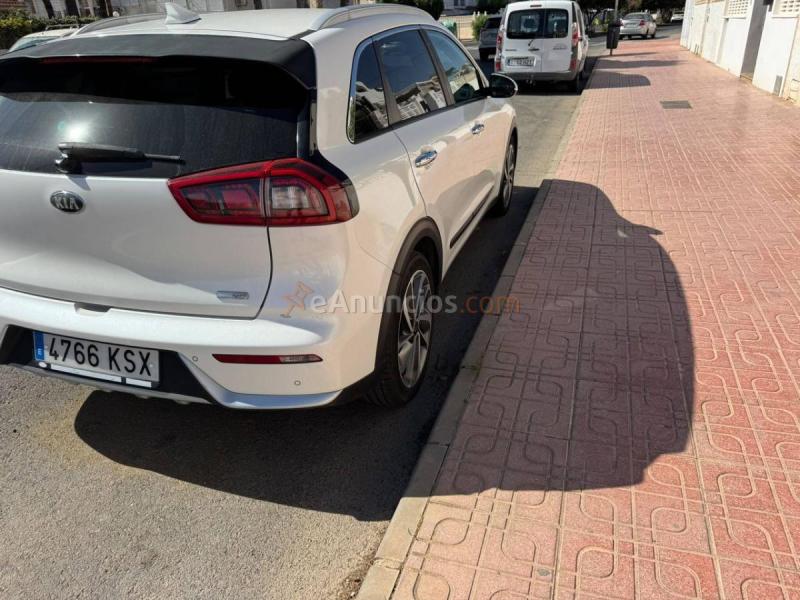 Kia Niro 1.6 GDi HEV 104kW (141CV) Concept 