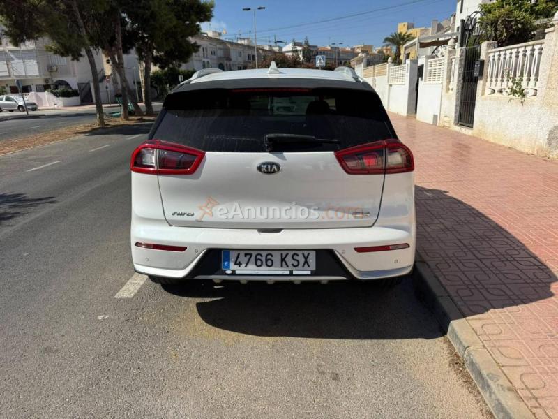 Kia Niro 1.6 GDi HEV 104kW (141CV) Concept 