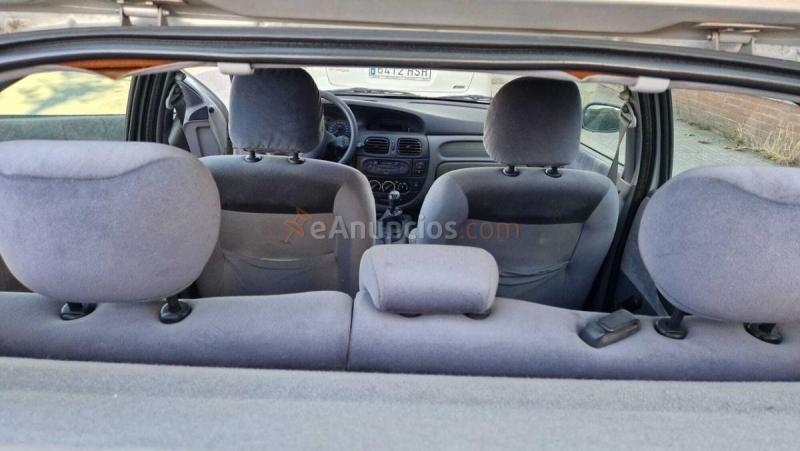 Renault Megane AUTHENTIQUE 1.6 16V 
