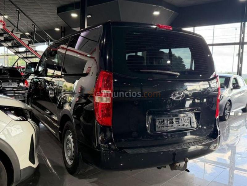Hyundai H-1 Hyundai H-1 2.5 CRDI Executive 8PL Navi Leather Klima PDC ... 8 plazas 8 PLAZAS