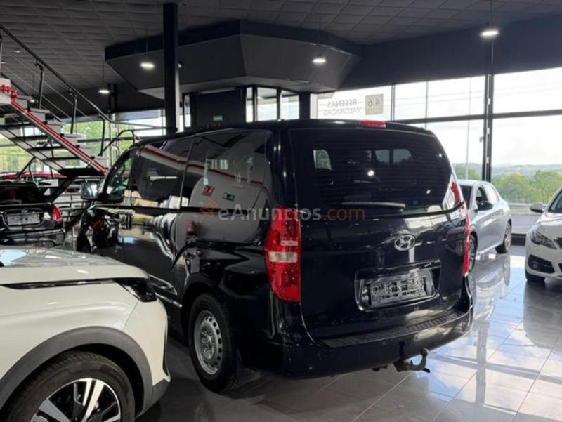 Hyundai H-1 Hyundai H-1 2.5 CRDI Executive 8PL Navi Leather Klima PDC ... 8 plazas 8 PLAZAS