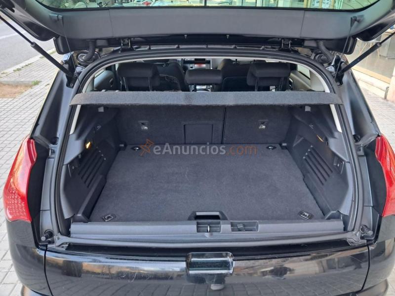 Peugeot 3008 PREMIUM 1.6 HDI 110 FAP