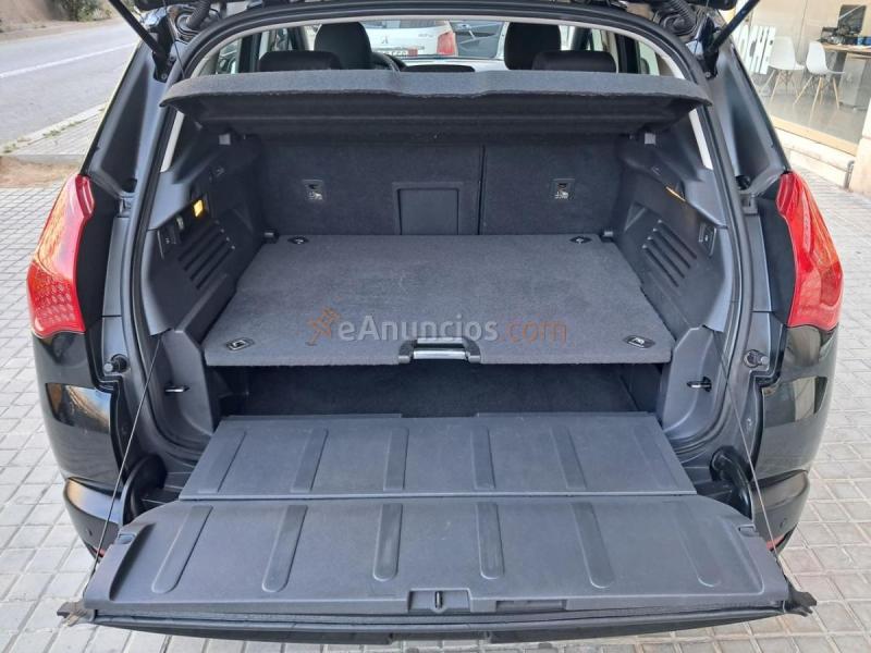 Peugeot 3008 PREMIUM 1.6 HDI 110 FAP