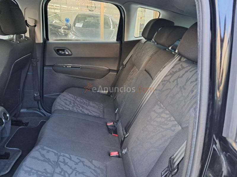 Peugeot 3008 PREMIUM 1.6 HDI 110 FAP