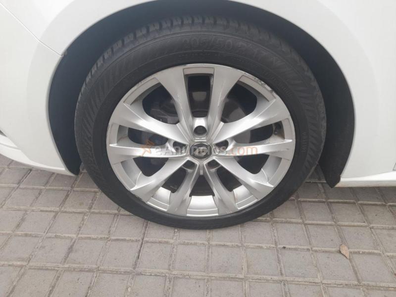 Renault Megane Bose TCe 97kW 130CV EDC