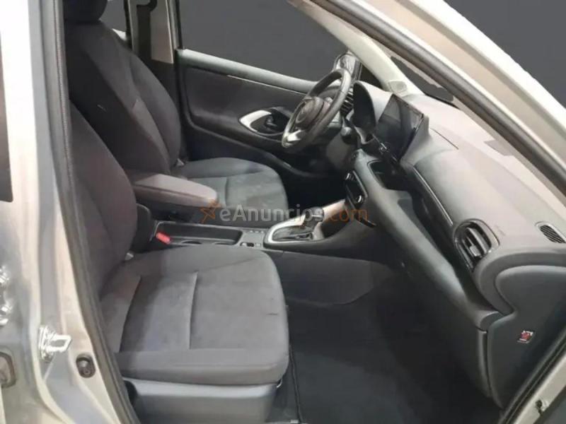 Toyota Yaris 1.5 120H Active Plus Automatico (2025)  Etiqeuta ECO  Desde 321€mes 