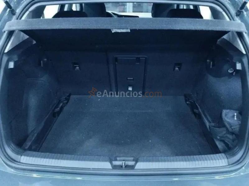 Volkswagen Golf Life 1.0 eTSI 110CV DSG Automático (2024)  Desde 351€mes 