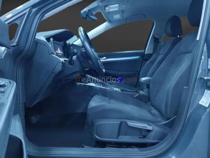 Volkswagen Golf Life 1.0 eTSI 110CV DSG Automático (2024)  Desde 351€mes 