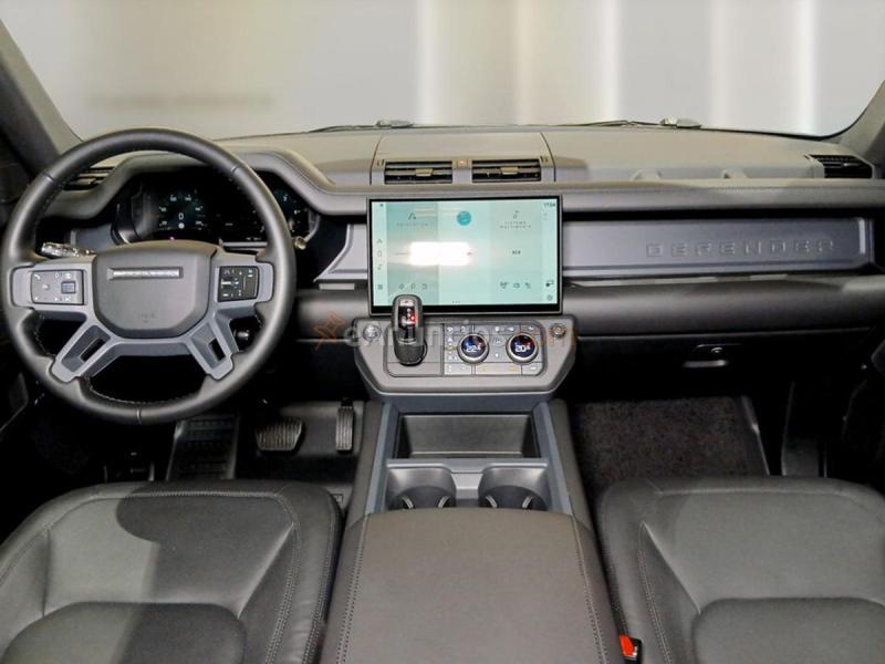 Land-Rover Defender 3.0D I6 250 X-Dyn HSE 110 Auto 4WD MHEV