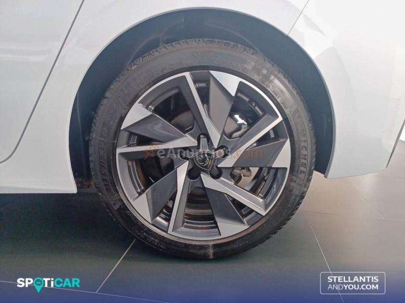 Peugeot 308  5P  PureTech 130 S&S MAN Allure