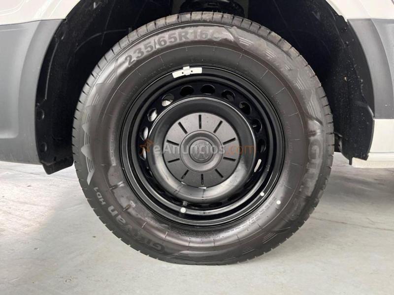 Volkswagen Crafter 35 Furgón Batalla Media L3H2 2.0 TDI 103 kW (140 CV)
