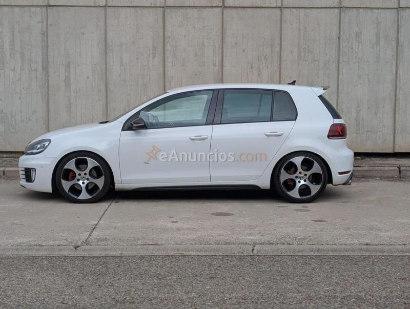 VW Golf GTI 210cv